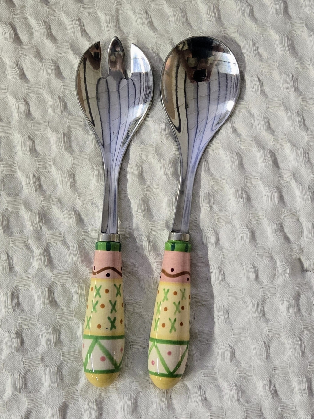 Pfaltzgraff Pistoulet Jana Kolpen Patterned Ceramic Handled Salad Servers